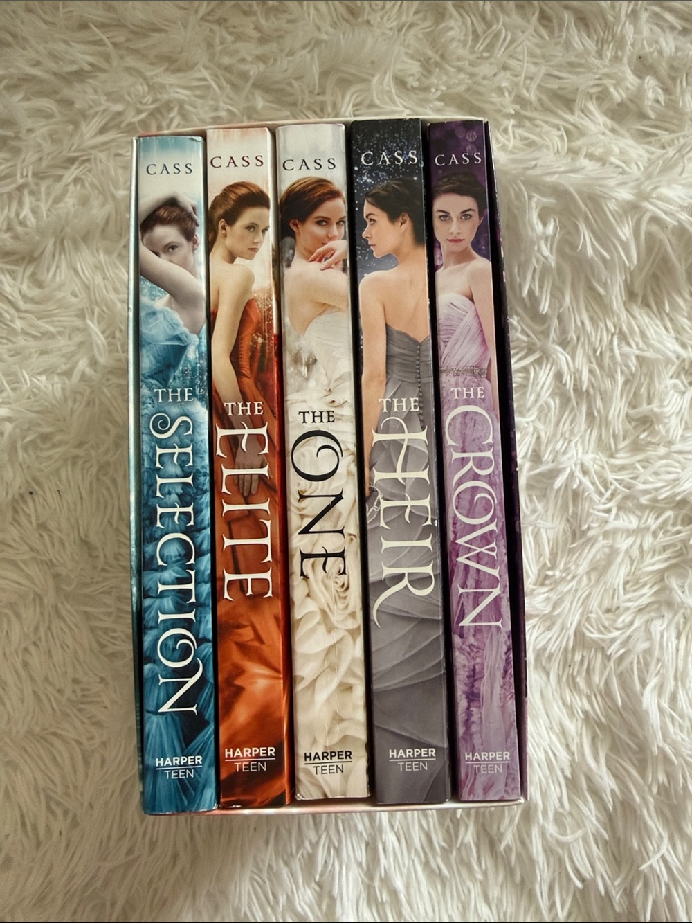 The Selection Series by Kiera Cass Five Book Paperback collection
